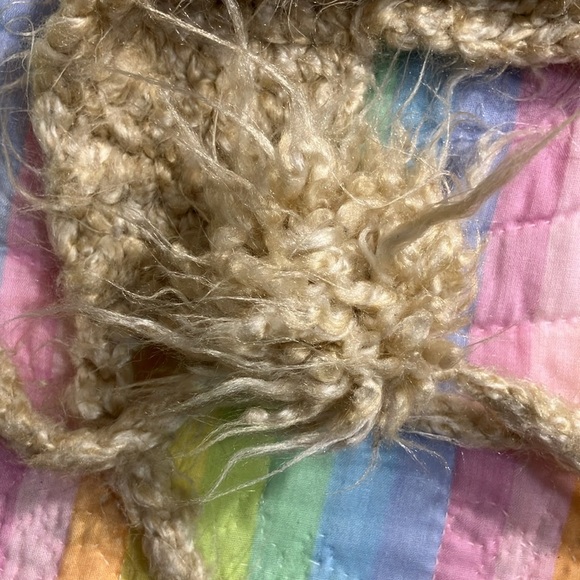🌈 Fuzzy Pom Pom hat hand knit silk blend - Picture 3 of 8